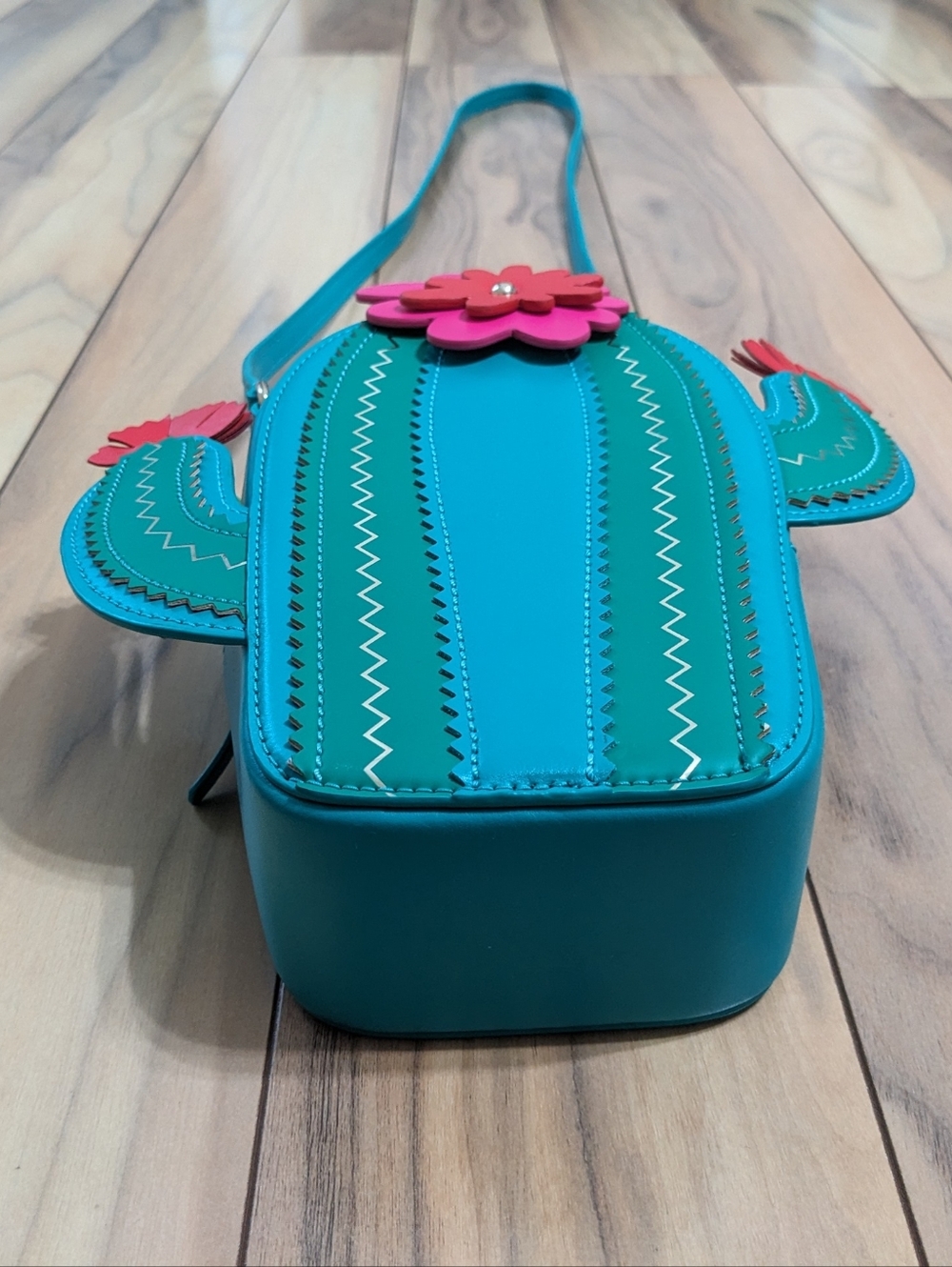 NWT! Kate Spade New York New Horizons Lizard Cactus Crossbody Bag - Picture 3 of 16